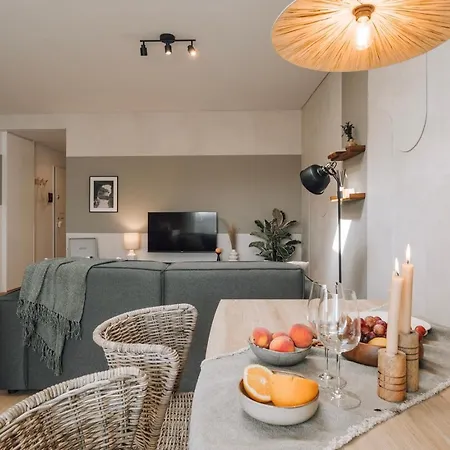 Procida - 1 Bedroom And Pool In Santo Antonio * Лісабон