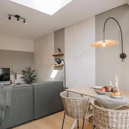 Apartment Procida - 1 Bedroom And Pool In Santo Antonio Lisbon
