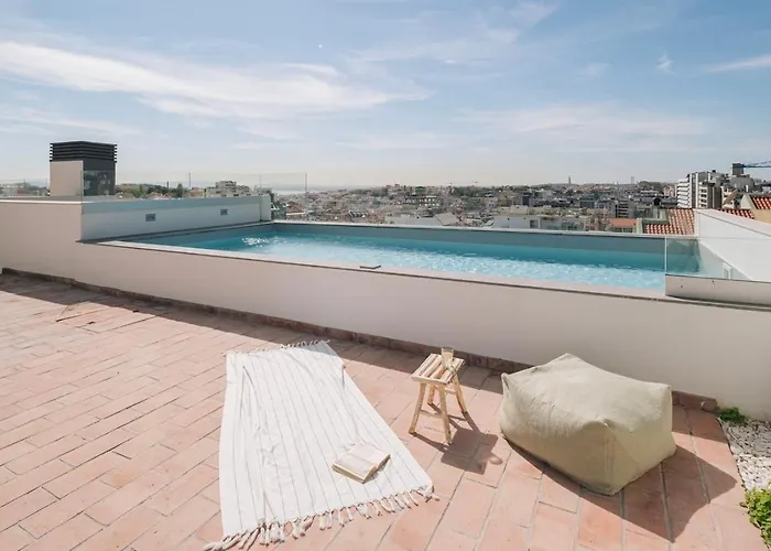 Procida - 1 Bedroom And Pool In Santo Antonio شقة Lisboa